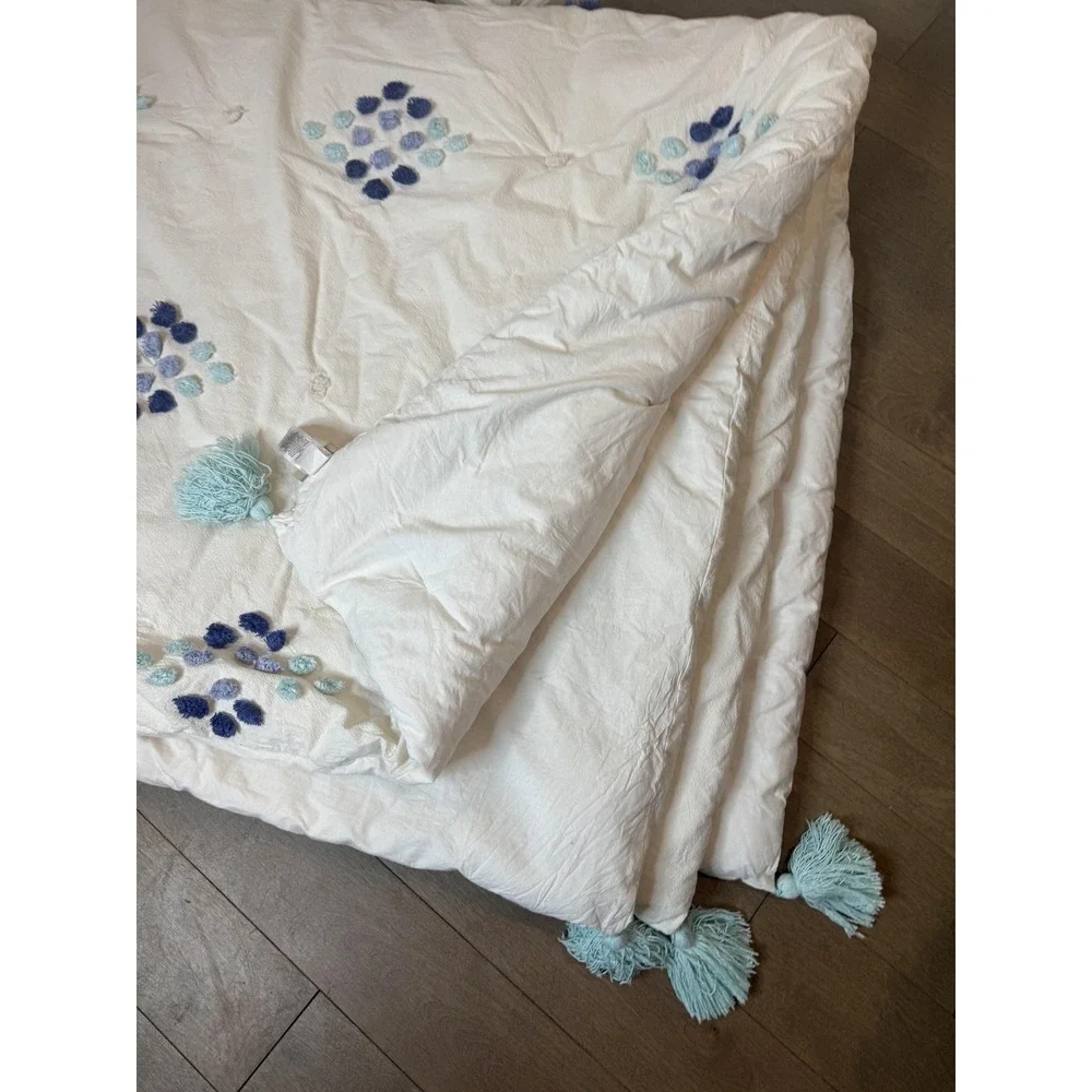 Pottery Barn Teen‎ Queen Comforter White Boho Tassel Polka Dot Quilted Bedding